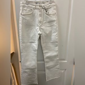 Zara white jeans. New with tags, never been worn.